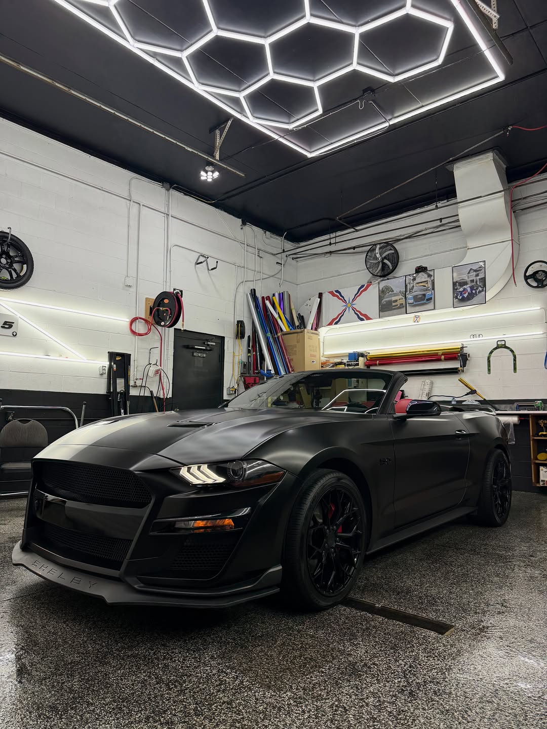 Mustang GT Batmobile in satin black 🦇